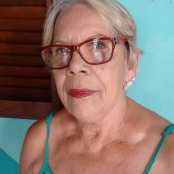 MARIA HELENA DE  SOUZA  LAURENTYS