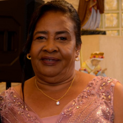 Vera Lúcia Ribeiro Oliveira