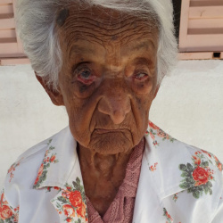 Divina Maria de Melo