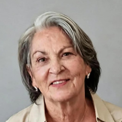 Zeni Costacurta Ribeiro