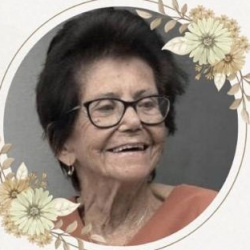Desi Mendes Moreira