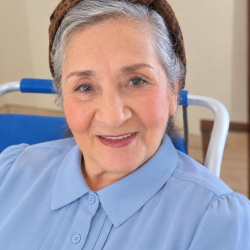 MARIA DO CARMO FARIA LOBATO RESENDE